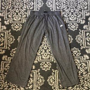 Men’s grey Nike Sweatpants- cotton